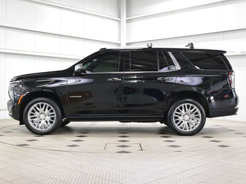 Used 2025 Chevrolet Tahoe Premier AWD/4WD image 4