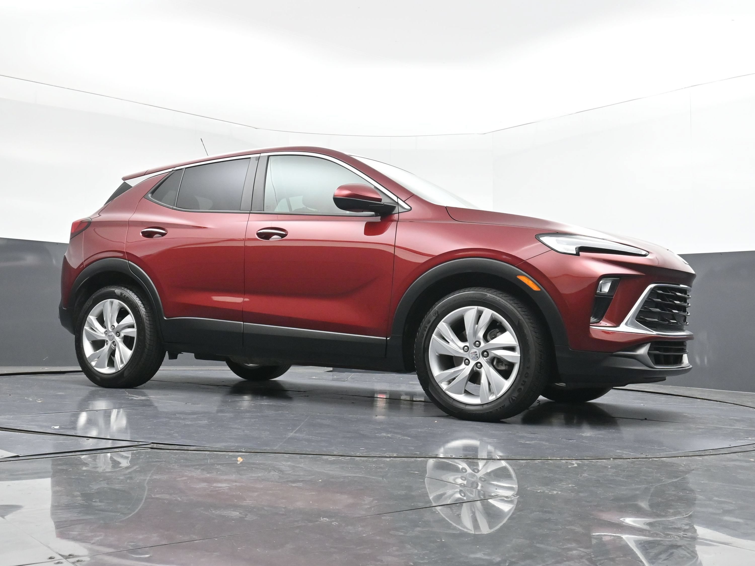 Used 2024 Buick Encore GX Preferred FWD image 24