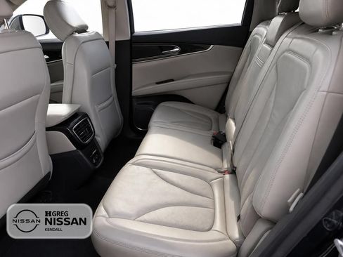 Used 2021 Lincoln Nautilus FWD w/ Equipment Group 101A image 11