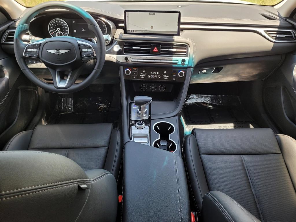 Used 2025 Genesis G70 2.5T RWD image 16