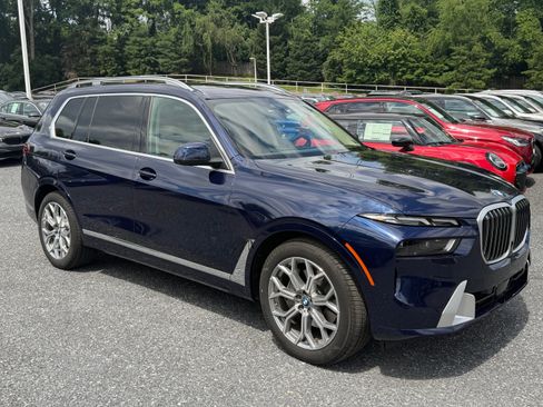 Used 2026 BMW X7 xDrive40i AWD/4WD image 3