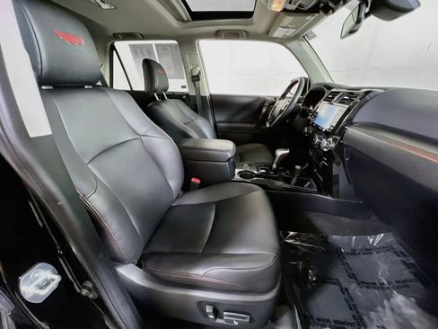 Used 2024 Toyota 4Runner TRD Off-Road Premium w/ Moonroof Package AWD/4WD image 28