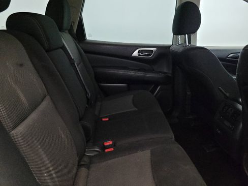 Used 2019 Nissan Pathfinder S AWD/4WD image 19