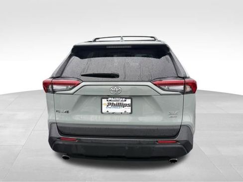 Used 2021 Toyota RAV4 XLE w/ Convenience Package image 13