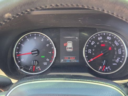 Used 2021 Toyota RAV4 XLE w/ XLE Grade Weather Package AWD/4WD image 19