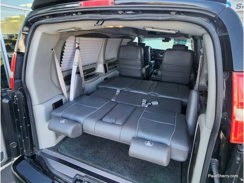 Used 2019 Chevrolet Express 2500 w/ Enhanced Convenience Package RWD image 33