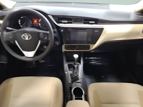 Used 2017 Toyota Corolla LE FWD image 22