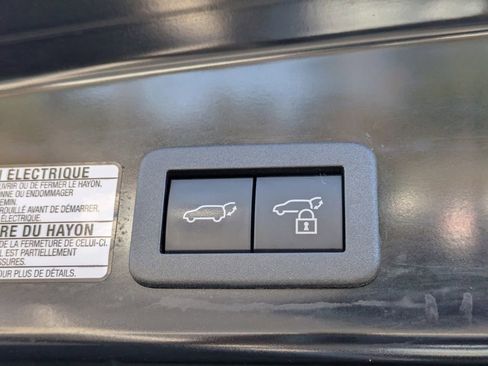 Certified 2023 Toyota Corolla Cross XSE w/ Convenience Package image 12