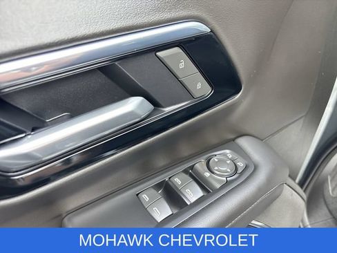 Used 2025 Chevrolet Tahoe LS AWD/4WD image 23