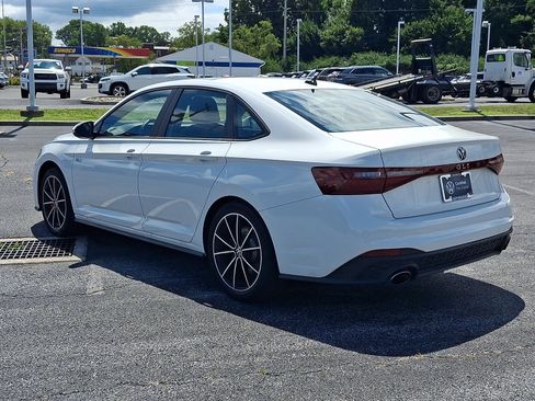 Used 2026 Volkswagen Jetta GLI Autobahn FWD image 4