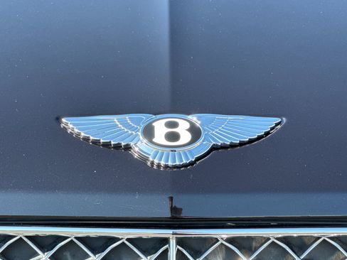 Certified 2022 Bentley Bentayga image 31