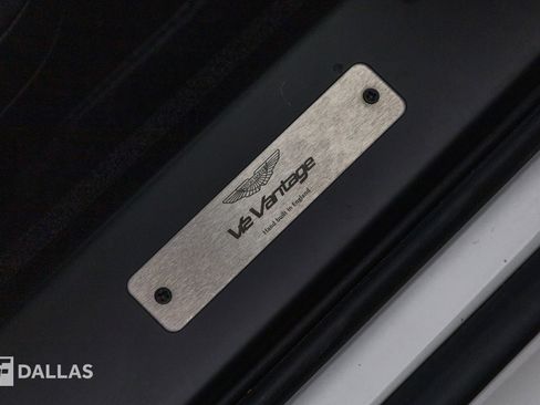 Used 2011 Aston Martin V12 Vantage Coupe image 37