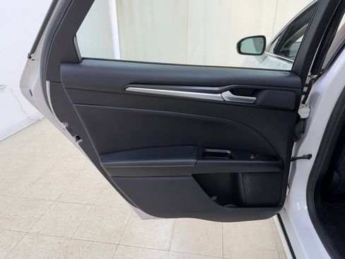 Used 2019 Ford Fusion Titanium FWD image 13