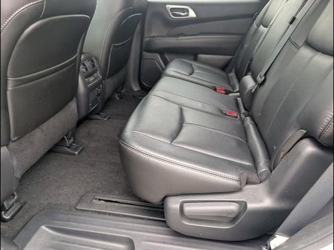 Used 2014 Nissan Pathfinder SL w/ SL Premium Package FWD image 10