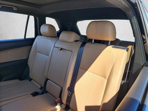 Used 2024 Volkswagen Tiguan SE image 14