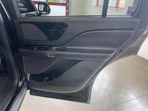 Used 2023 Lincoln Aviator AWD image 24