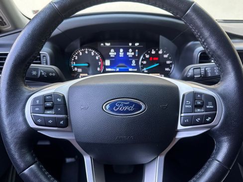 Used 2021 Ford Explorer XLT w/ Equipment Group 202A RWD image 24