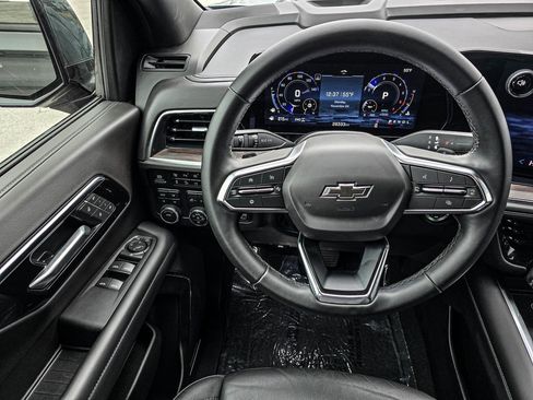 Used 2025 Chevrolet Tahoe Z71 w/ Sun And Tow Package image 34