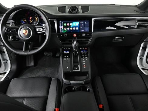 New 2026 Porsche Macan image 25
