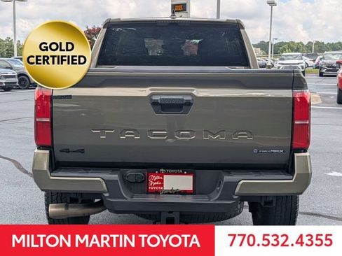 Certified 2025 Toyota Tacoma TRD Off-Road AWD/4WD image 9