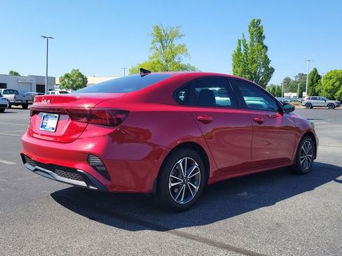 Used 2023 Kia Forte LXS w/ LXS Technology Package FWD image 4