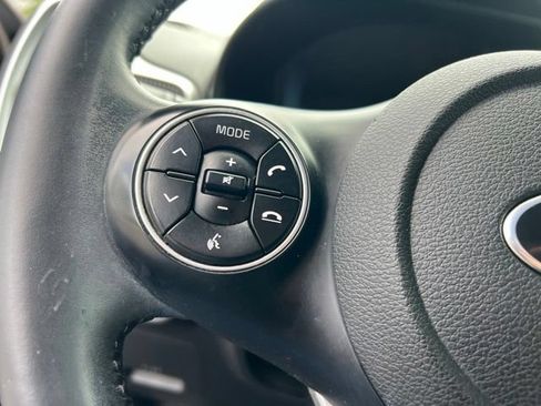 Used 2021 Kia Soul GT-Line FWD image 15