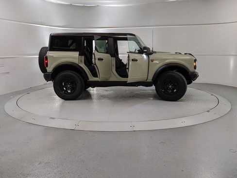 New 2025 Ford Bronco Badlands AWD/4WD image 8