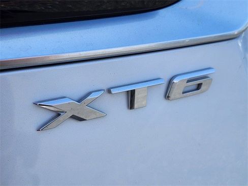 Certified 2022 Cadillac XT6 Premium Luxury w/ Platinum Package image 18