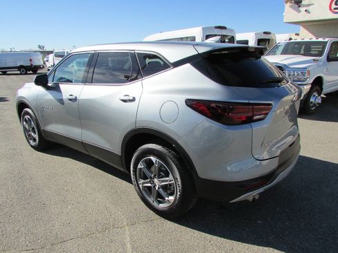 Used 2025 Chevrolet Blazer LT image 8