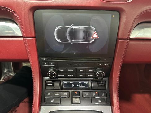 Used 2017 Porsche 718 Boxster RWD image 46
