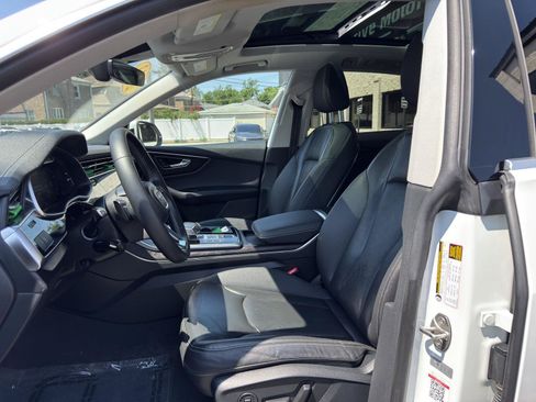 Used 2023 Audi Q8 Premium w/ Convenience Package AWD/4WD image 21