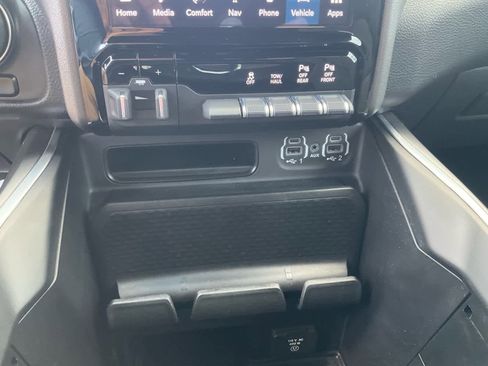 Used 2023 RAM 1500 Big Horn AWD/4WD image 10