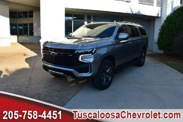 Used 2023 Chevrolet Suburban Z71 w/ Luxury Package AWD/4WD image 5