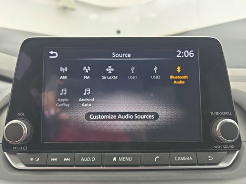 Used 2025 Nissan Rogue SV FWD image 27