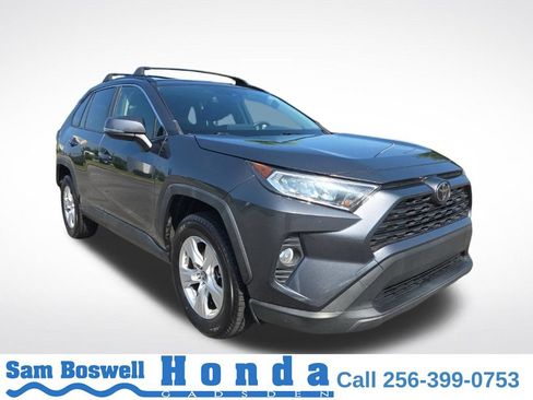 Used 2019 Toyota RAV4 XLE w/ Convenience Package FWD image 1
