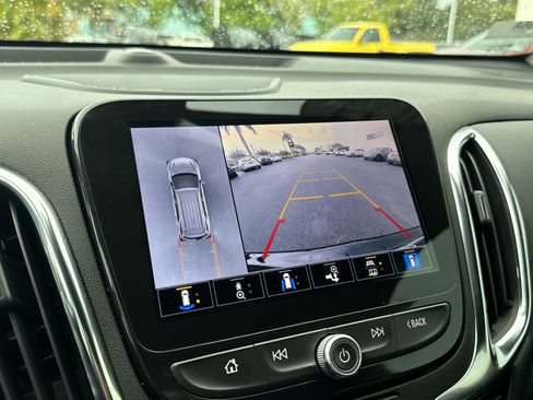 Used 2024 Chevrolet Equinox Premier FWD image 30