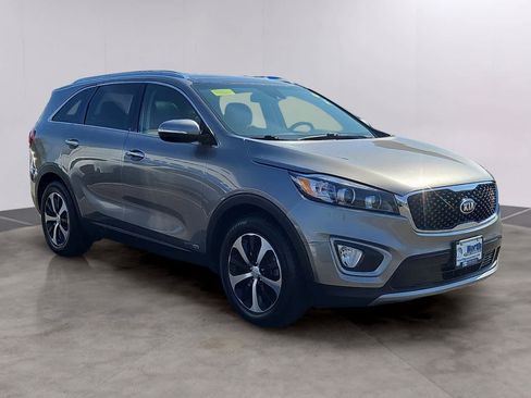 Used 2017 Kia Sorento EX w/ EX Advanced Touring Package image 3