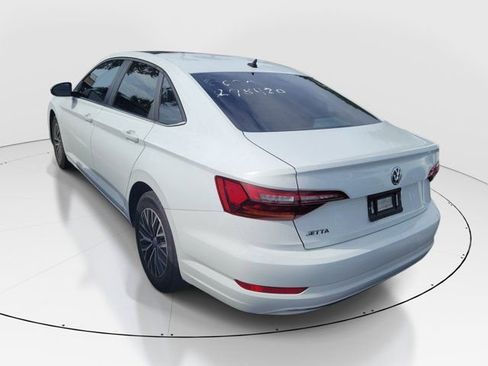 Used 2019 Volkswagen Jetta SE w/ Cold Weather Package FWD image 5