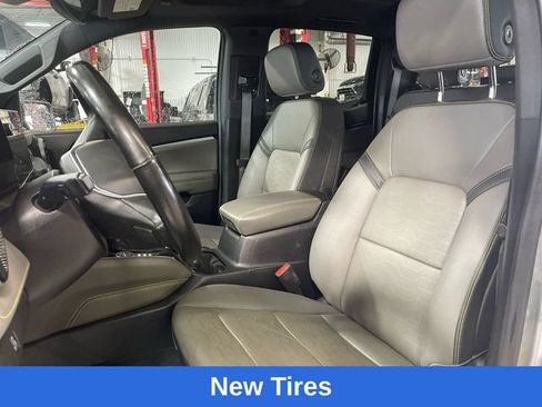 Used 2024 Chevrolet Colorado ZR2 w/ ZR2 Convenience Package III AWD/4WD image 12