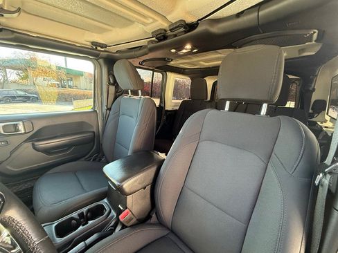 Used 2019 Jeep Wrangler Unlimited Sport S image 26