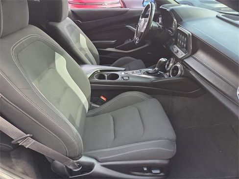 Certified 2021 Chevrolet Camaro LT w/ Technology Package image 15