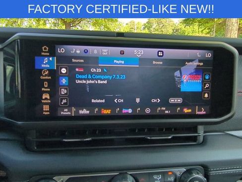 Certified 2025 Jeep Gladiator Rubicon w/ Convenience Group AWD/4WD image 21