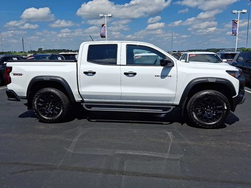Used 2024 Chevrolet Colorado Trail Boss w/ Advanced Trailering Package AWD/4WD image 7