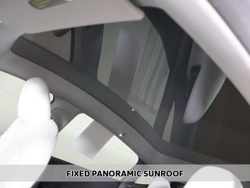 Used 2024 Tesla Model Y Long Range RWD image 6