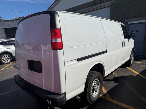Used 2020 Chevrolet Express 2500 w/ Driver Convenience Package RWD image 2