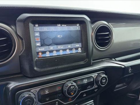 Used 2023 Jeep Wrangler Unlimited AWD/4WD image 26