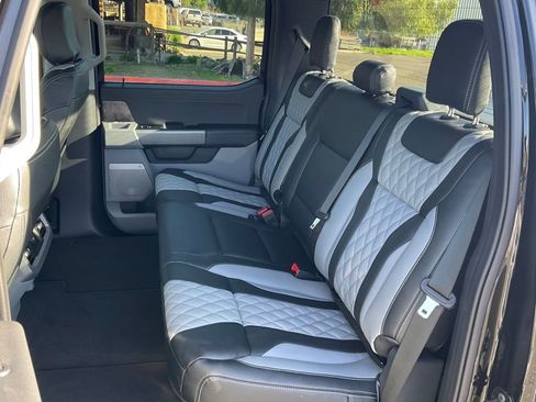 New 2025 Ford F250 XLT w/ Black Appearance Package image 31