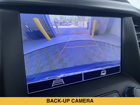 Certified 2023 GMC Acadia SLE w/ Driver Convenience Package AWD/4WD image 6