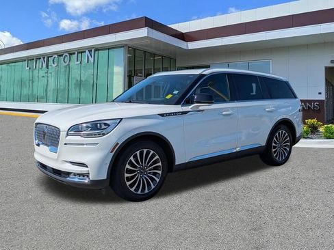 Used 2023 Lincoln Aviator Reserve w/ Equipment Group 201A RWD image 8