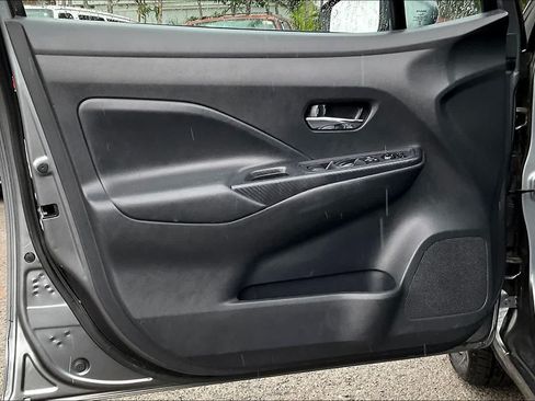 Used 2023 Nissan Versa SV FWD image 27